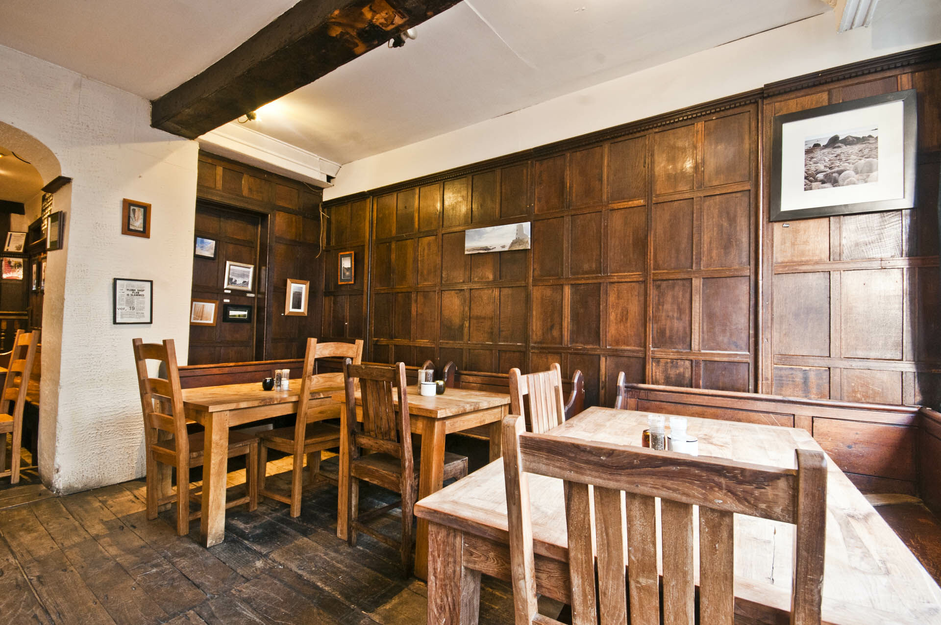 Hôtel Gales Wine Bar à Llangollen Extérieur photo